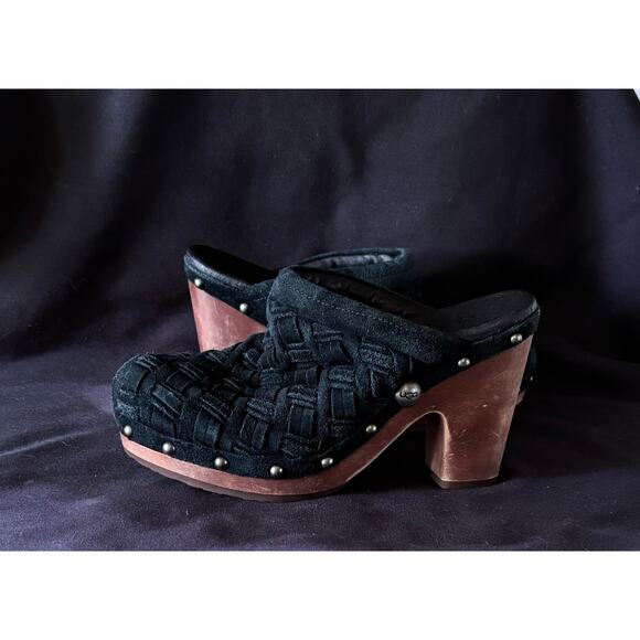Women’s UGG Kaylee Black Suede Wooden Platform Clog Mules Stud Braid, size 6 - Picture 6 of 7